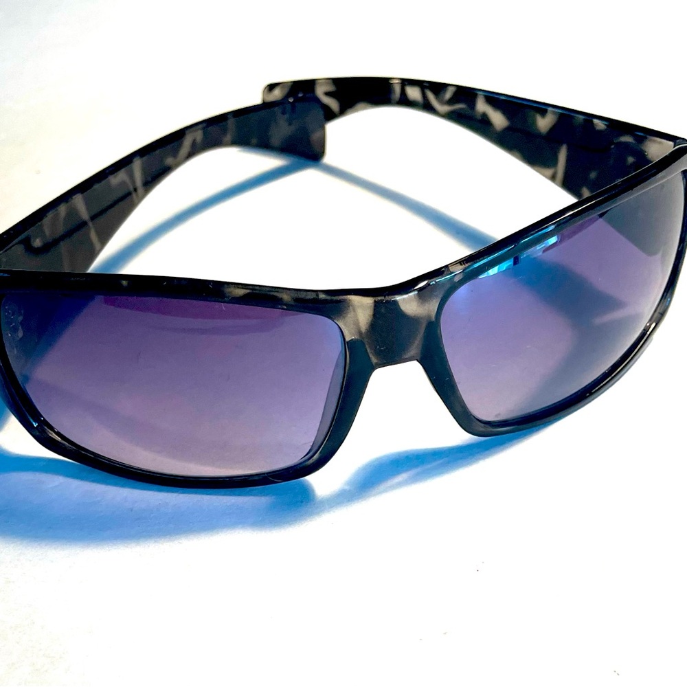 DG sunglasses woman’s